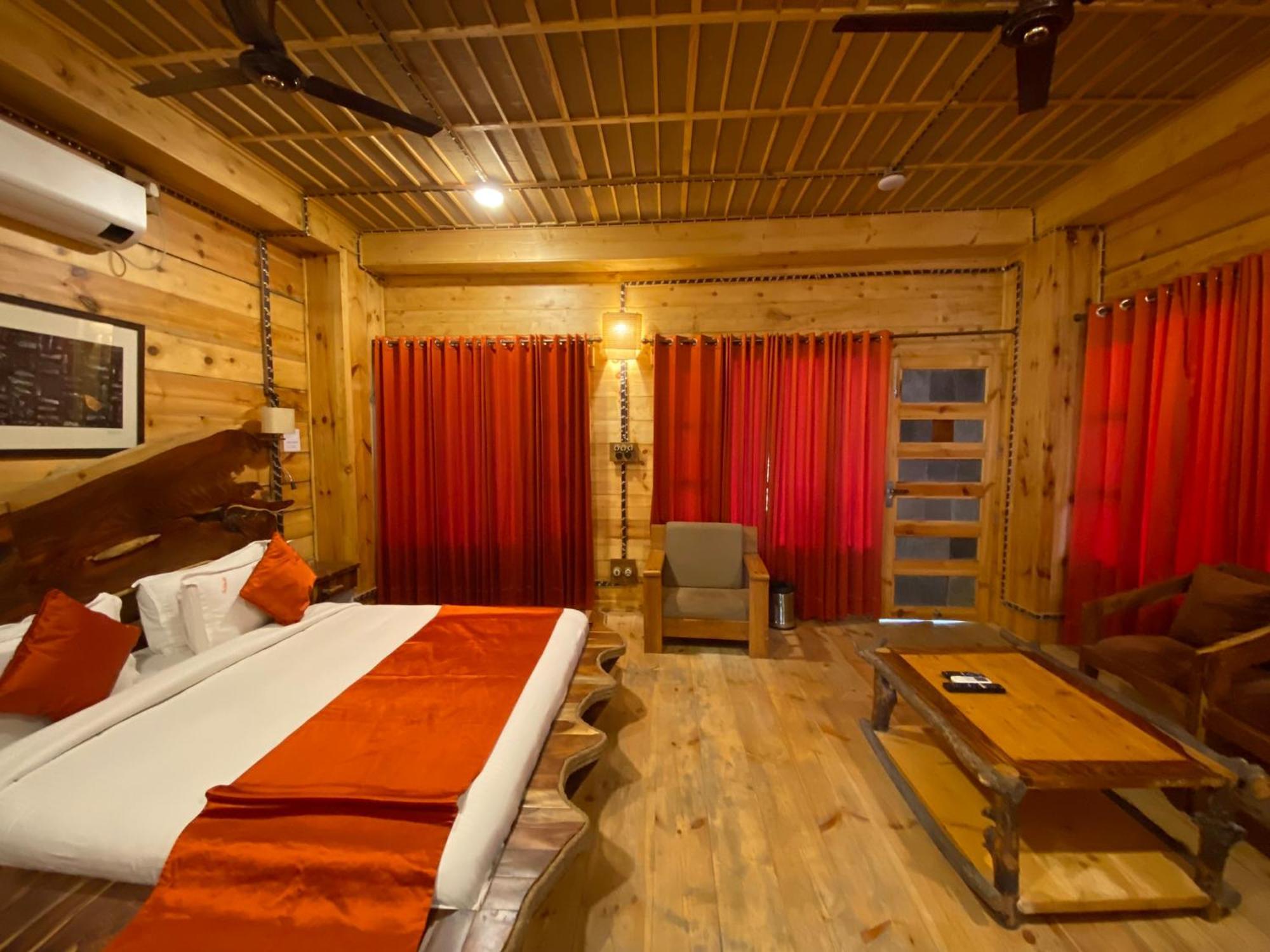 The Divine Hima Dharamshala Exterior foto