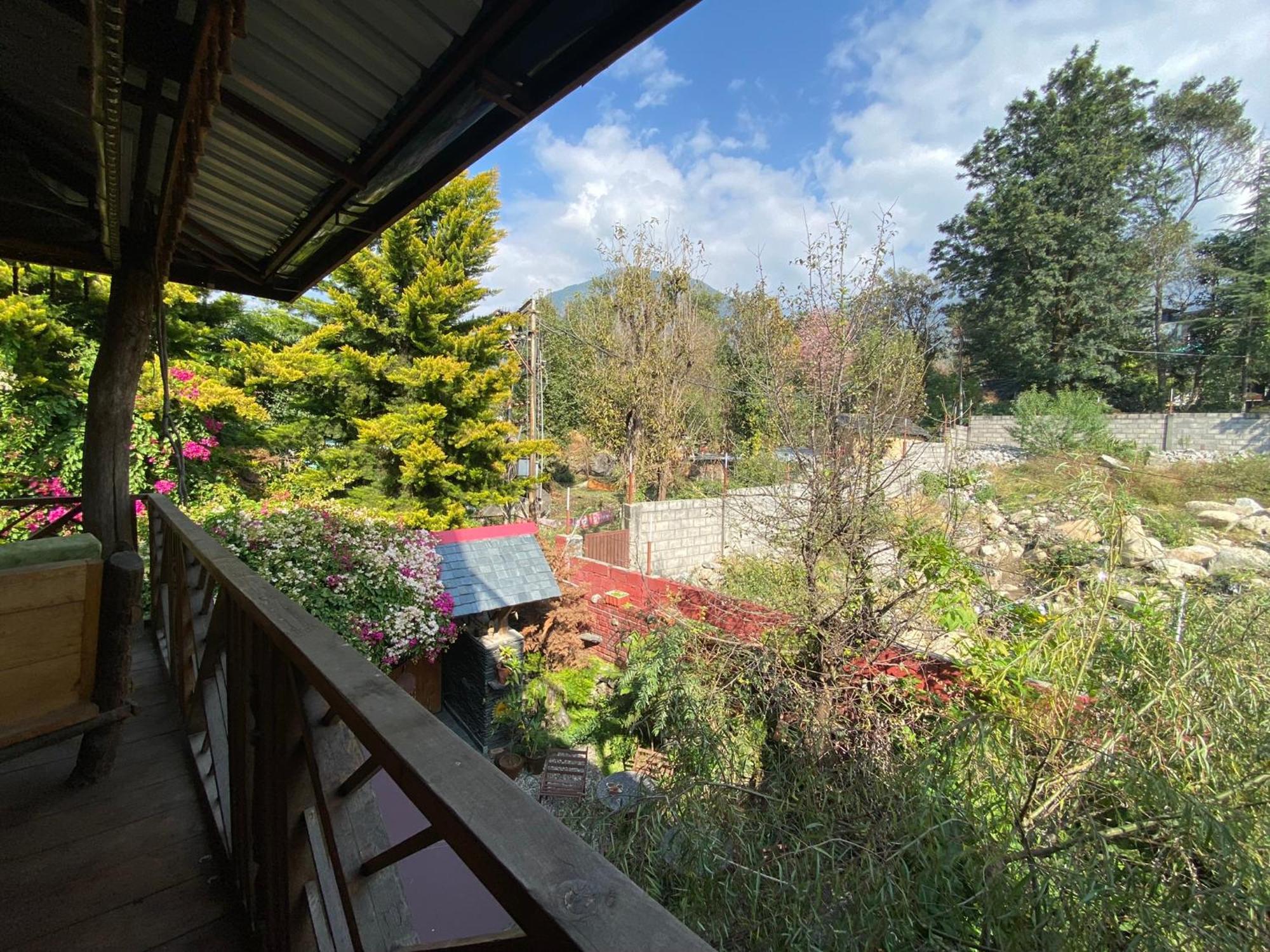 The Divine Hima Dharamshala Exterior foto